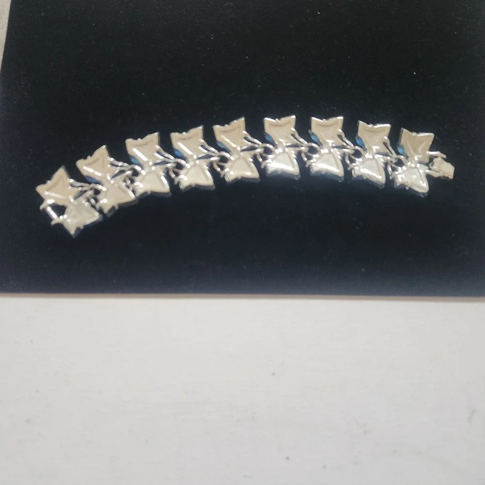 Vintage Carved Frosted Blue‎ thermostat Link Bracelet Silver Tone Botanical